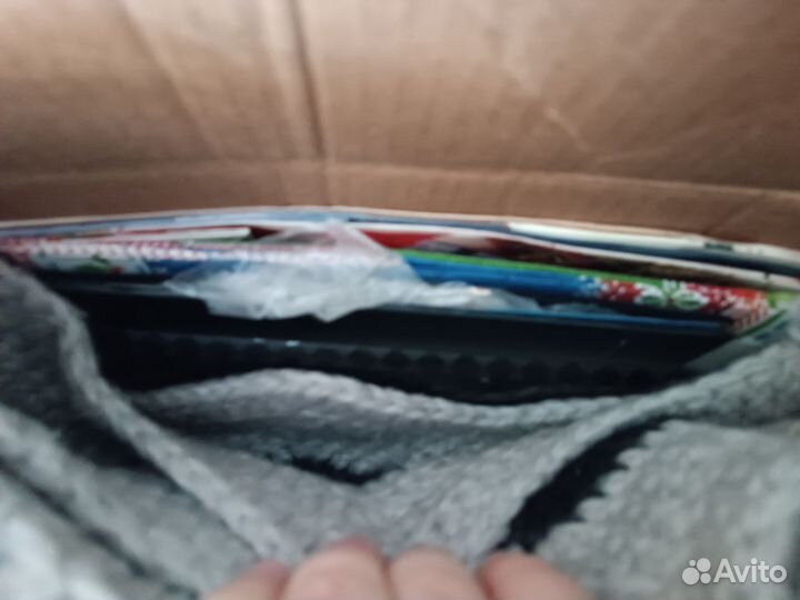 Плед, книги, вещи в одни руки