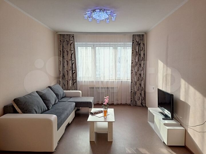 2-к. квартира, 65 м², 8/18 эт.