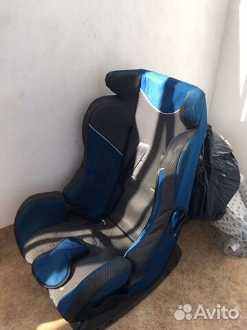Автомобильное кресло