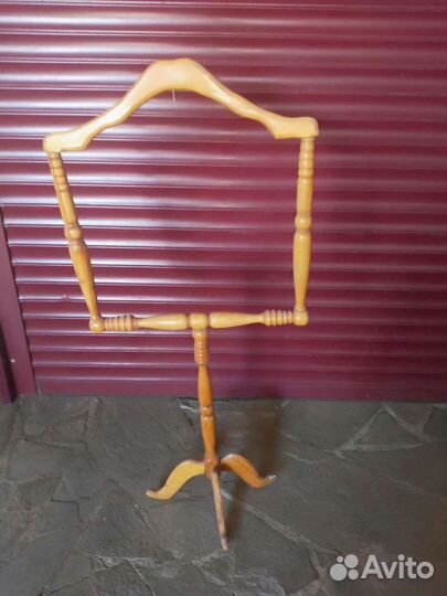 Стойка для клеток певчих птичек