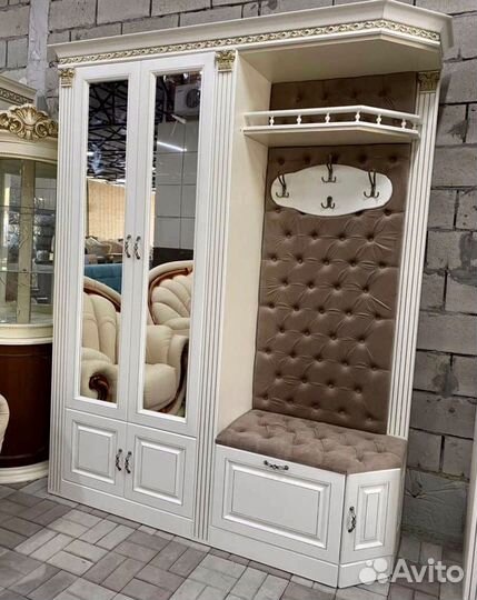 Собственная фабрика, прихожие