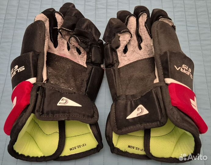 Хоккейные перчатки graf