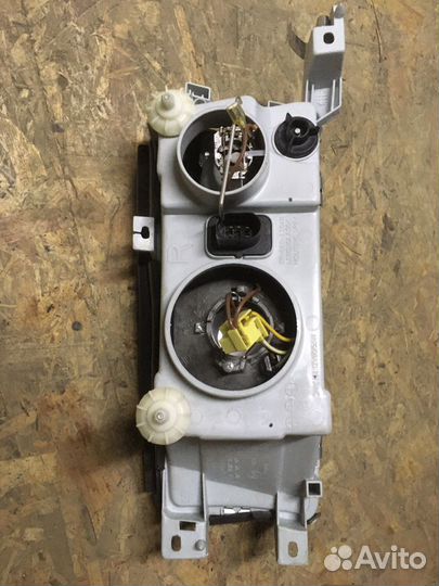 Фара правая Skoda Octavia