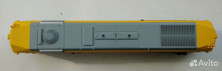 Дизельный локомотив roco 63976