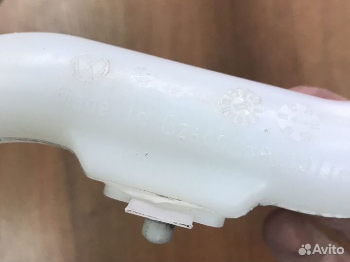 Горловина бачка омывателя VW touareg NF