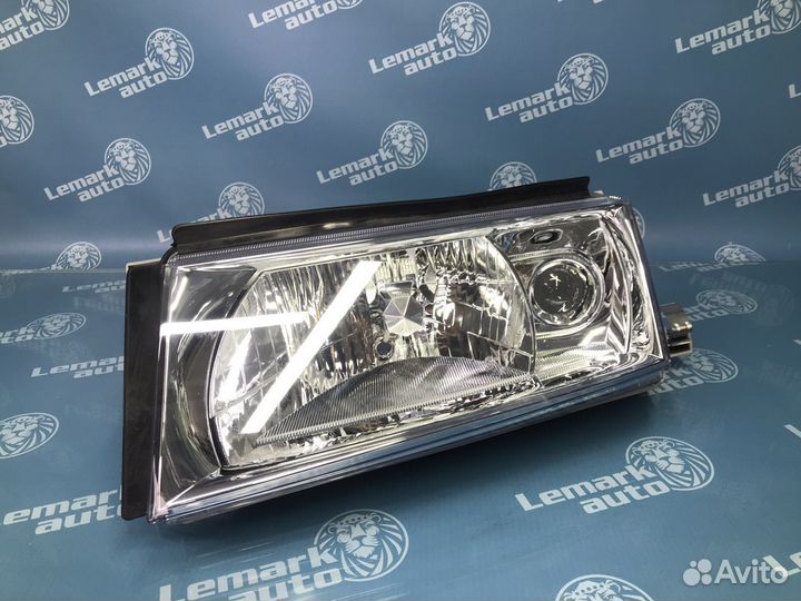 Фара левая Skoda Octavia A4 tour