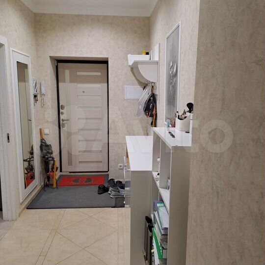 2-к. квартира, 57 м², 2/4 эт.