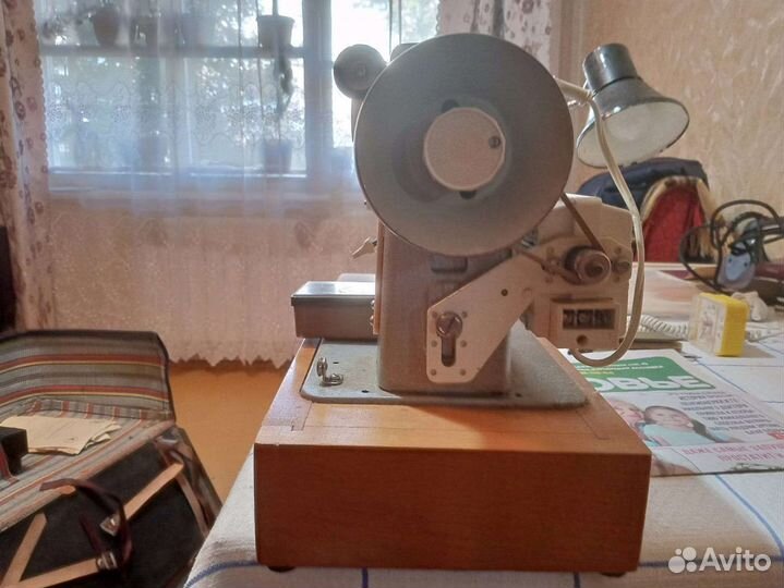 Швейная машинка чайка 3