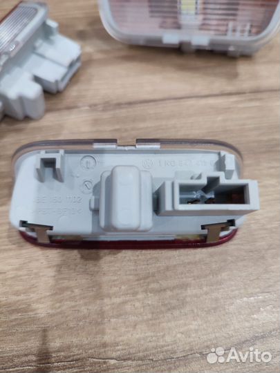 Фонарь подсветки двери Туарег