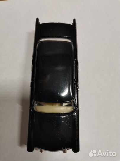 Модель СССР 1:43 газ 13 Чайка А15