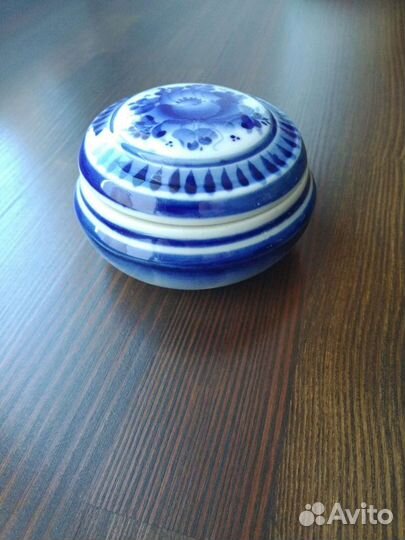 Шкатулка круглая Гжель