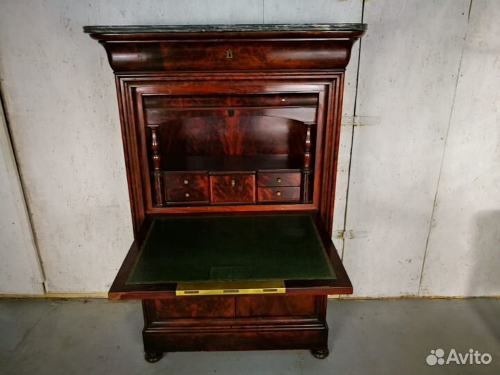 Секретер с секретами антикварный первой половины XIX века