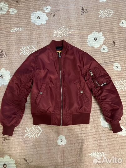 Бомбер bershka XS