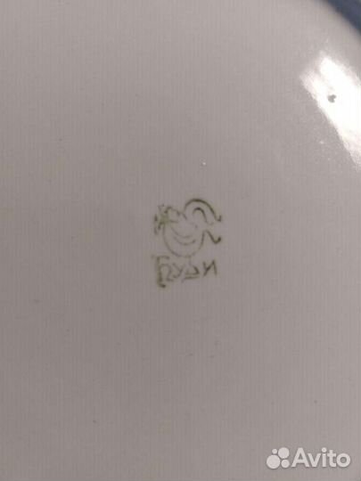 Тарелка зелёная. Люминарк.Будянский.Стекло.Фарфор