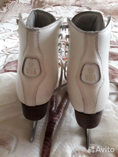 Профессиональные фигурные коньки