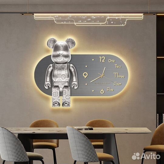 Часы настенные Bearbrick
