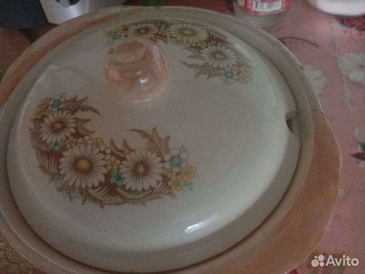 Блюдо - супница, сервиз