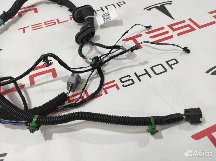 Электропроводка двери Tesla Model S 2015