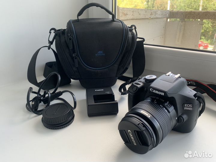 Зеркальный фотоаппарат canon eos 2000d