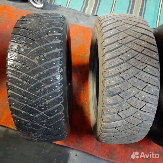 Goodyear UltraGrip 215/60 R16