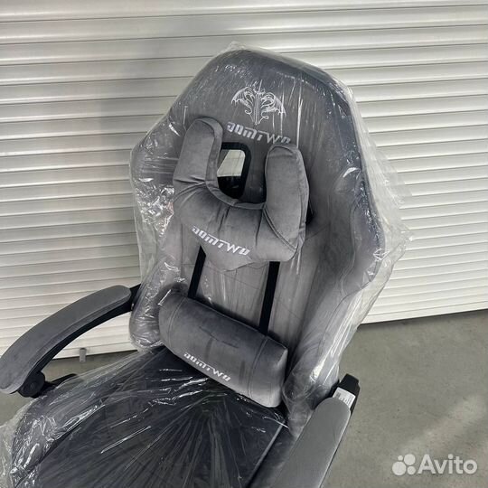 Компьютерное кресло / Офисное кресло