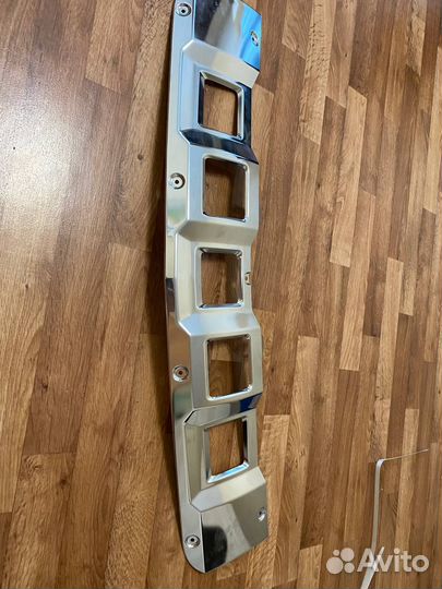 Накладка переднего бампера Mercedes 164