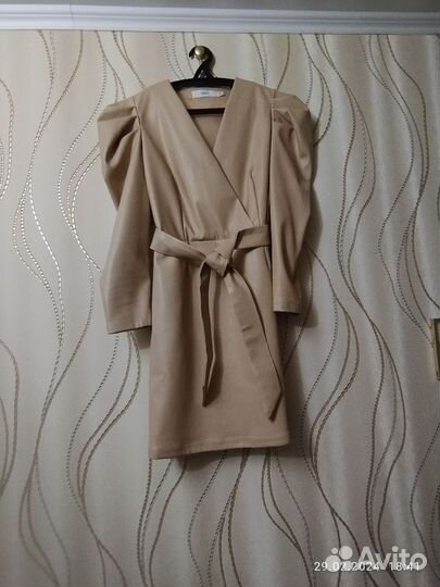 Платье кожаное