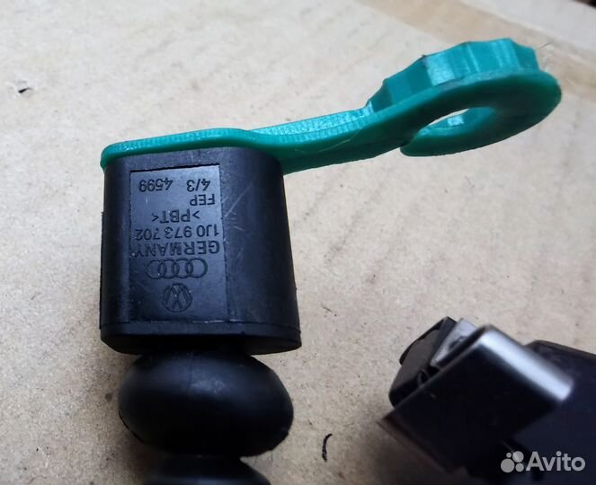 Тормозные колодки VAG 5Q0698151AJ