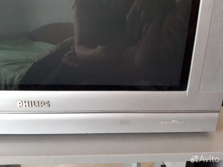 Телевизор с тумбой