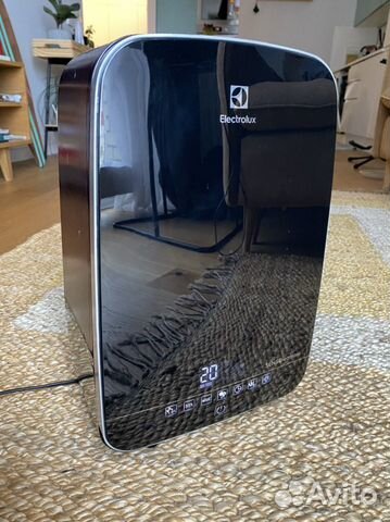 Увлажнитель воздуха Electrolux EHU-3310D