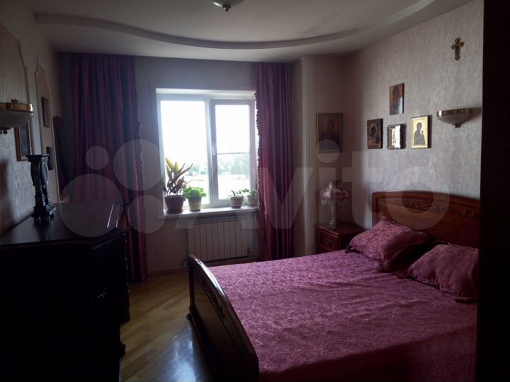 3-к. квартира, 105 м², 3/3 эт.