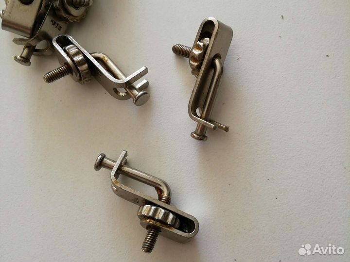 Зажим винтовой для трубок