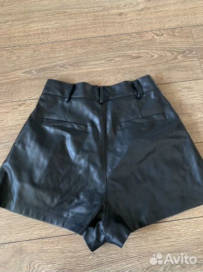 Кожаные шорты zara