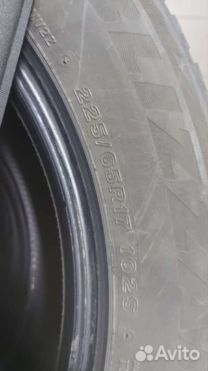 Bridgestone Blizzak DM-V2 225/65 R17