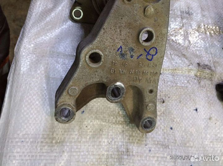 Подушка кронштейн двигателя фабия 1