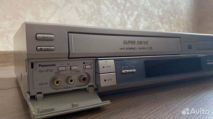 Видеомагнитофон Panasonic