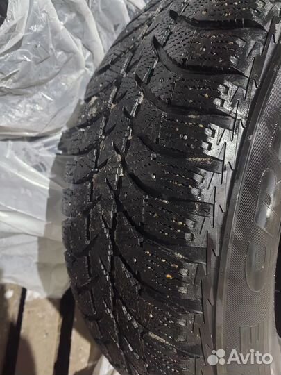 Bridgestone Ice Cruiser 5000 275/65 R17