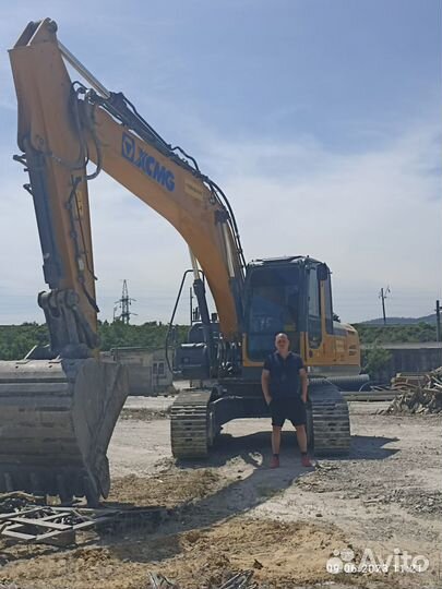 Машинист гусеничного экскаватора xcmg 225