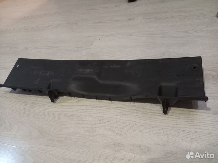 Накладка замка багажника для королла 120