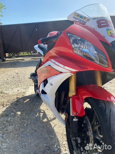 Yamaha r 6