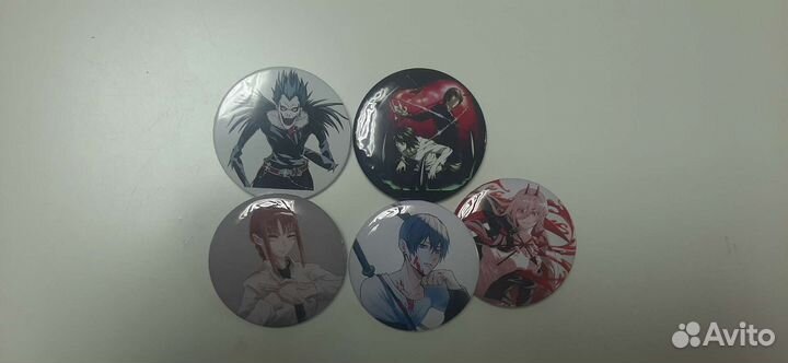 Значки с аниме