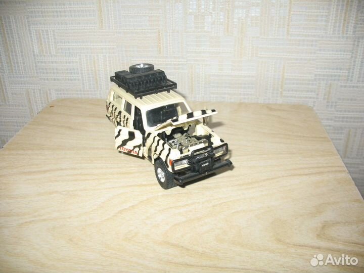 Toyota land cruiser 80 safari Масштаб 1/40