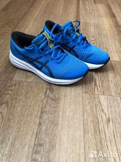 Кроссовки asics