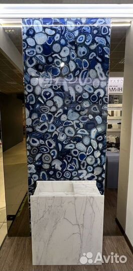 Панно из агата