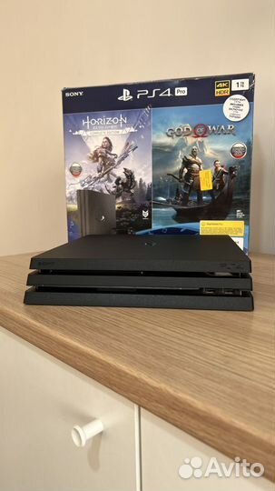 Sony playstation 4 Pro 7208B и Игры