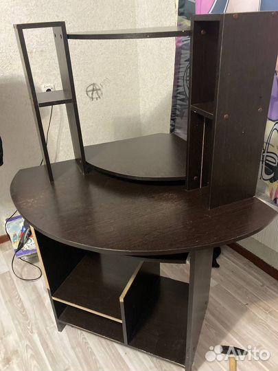 Компьютерный стол