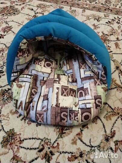 Лежанка для котенка