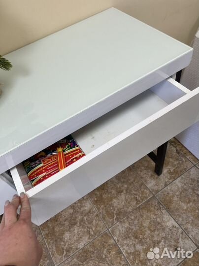 Гримерный столик, туалетный столик