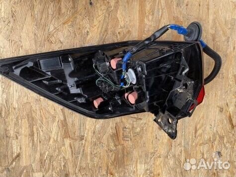 Toyota RAV-4 XA50 фонарь задний левый в крыло