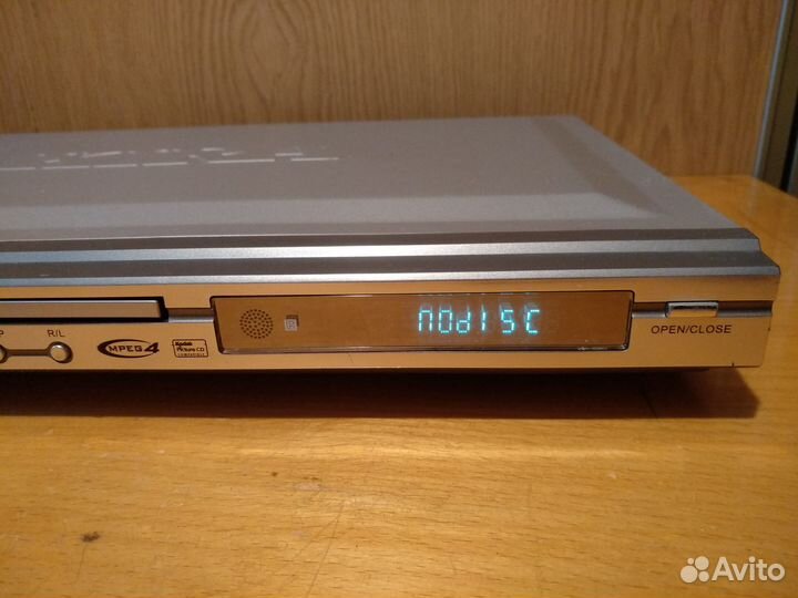 DVD Плеер akira K-2403 DR
